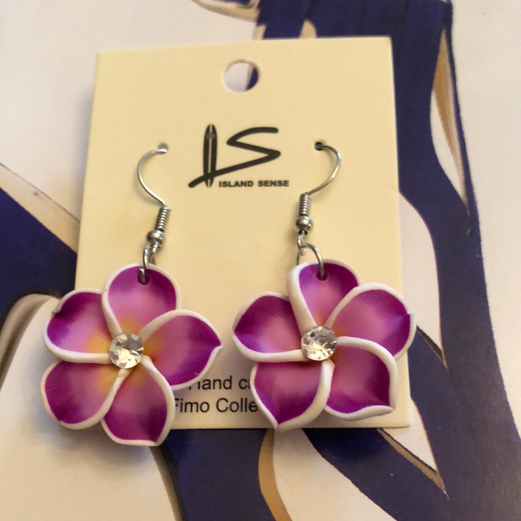 Island Sense Hand Craft Fumo Collection Hawaiian Flower Pierced Earrings. Nwot.